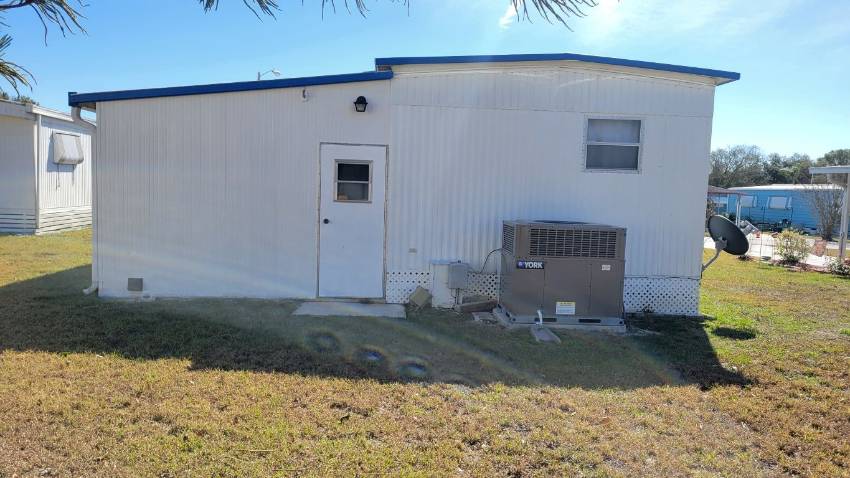 205 Rainbow Lane West a Dundee, FL Mobile or Manufactured Home for Sale